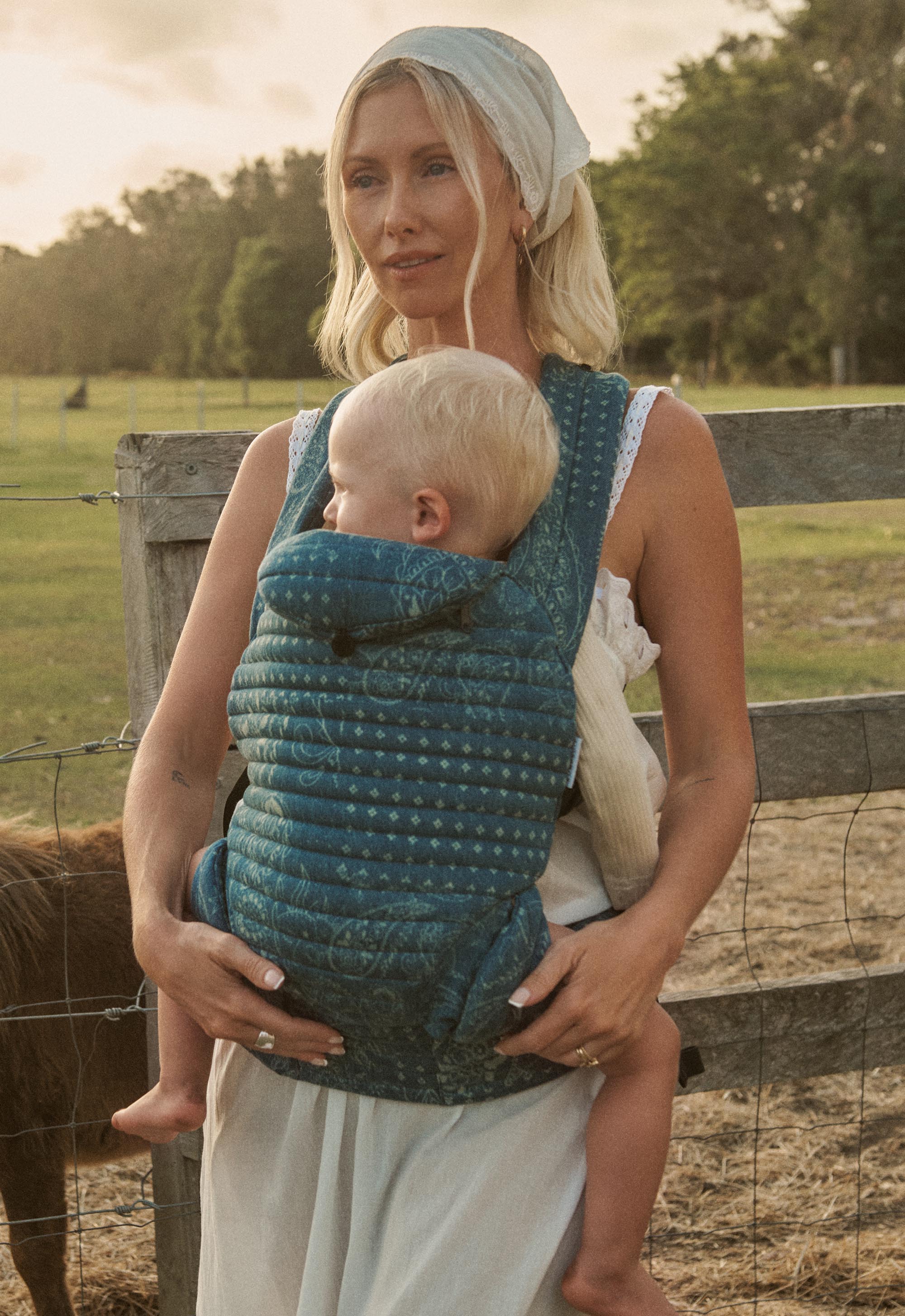 Bumpsuit x Spell Armadillo Baby Carrier - Image 3