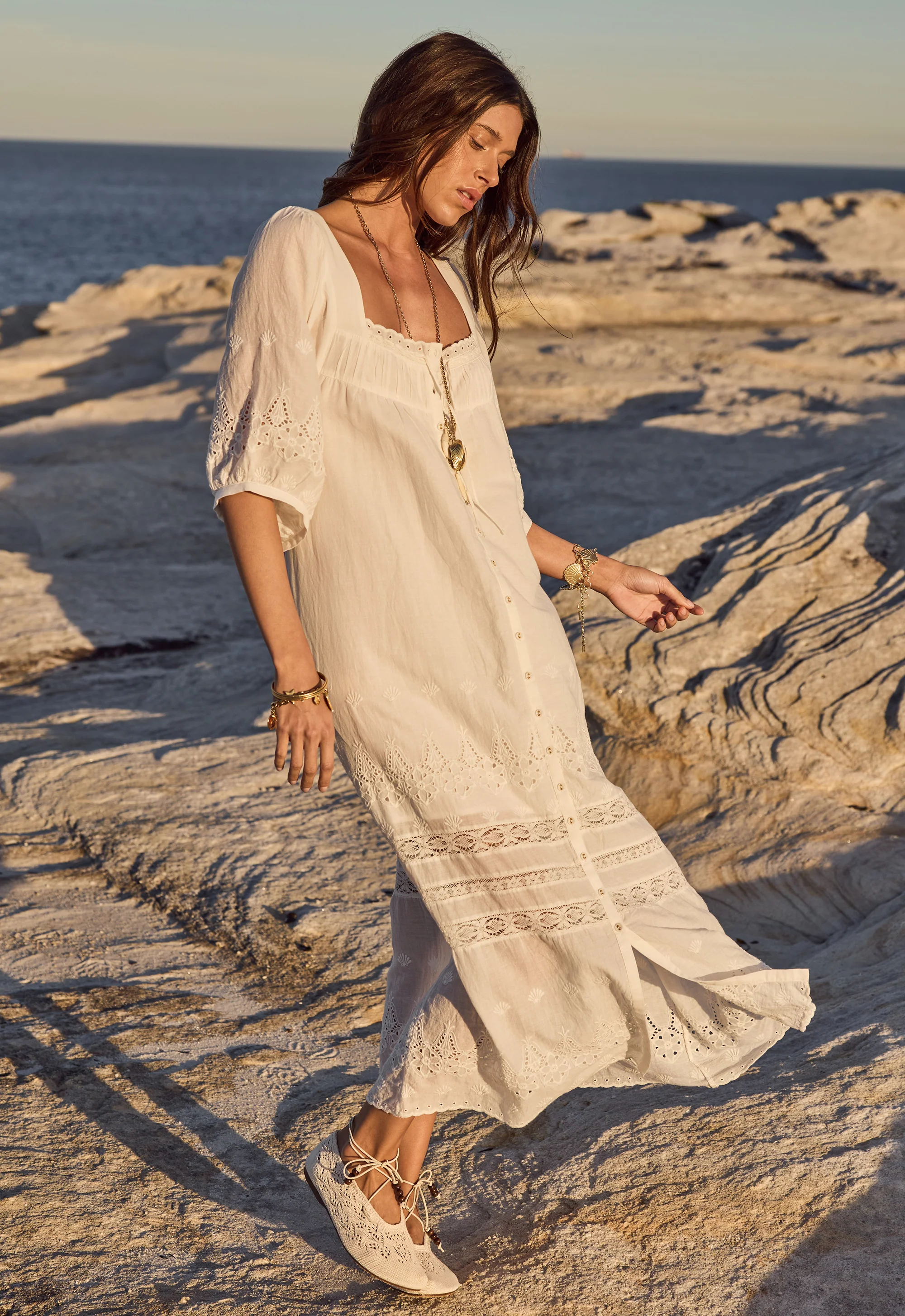 Maiden Lace Midi Dress - Image 3