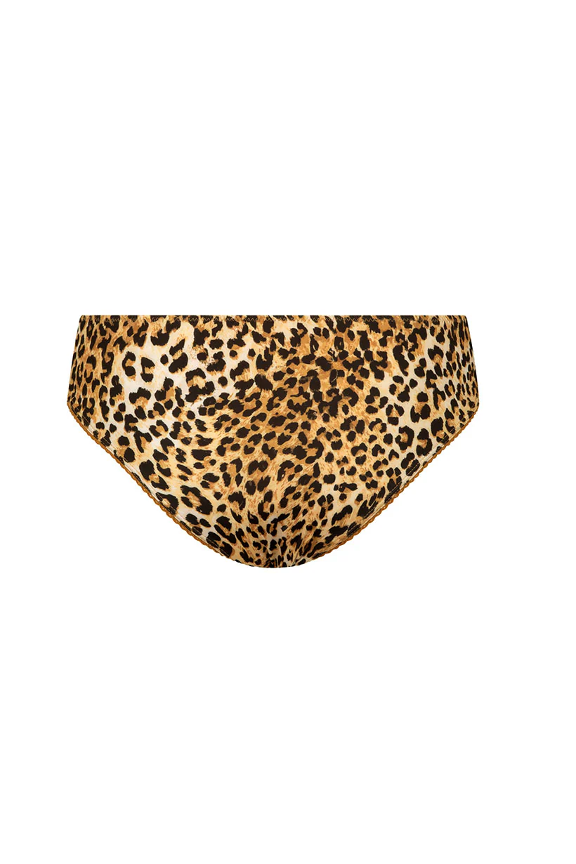 Samantha Brief - Image 4