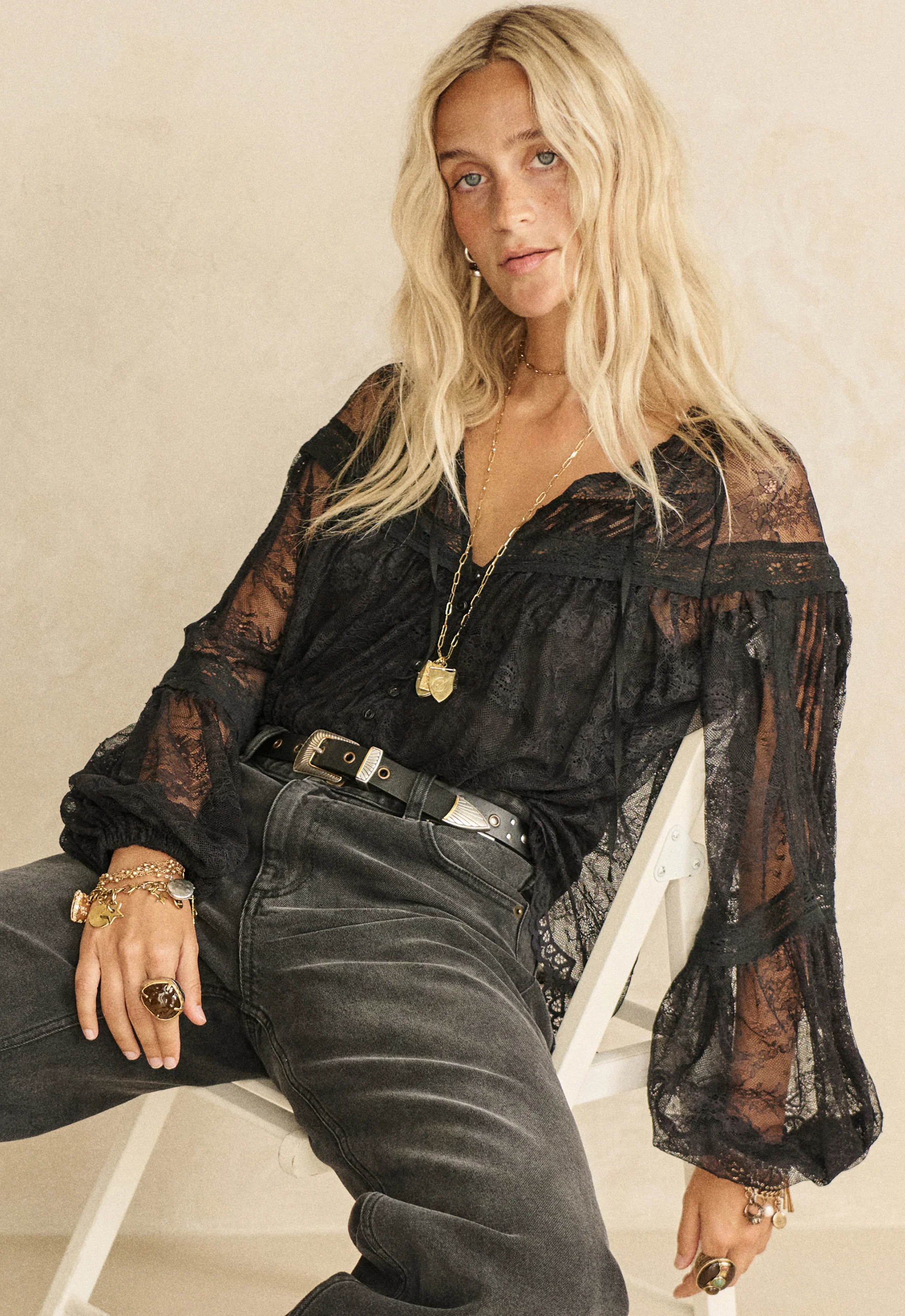 Teodora Lace Blouse - Image 4